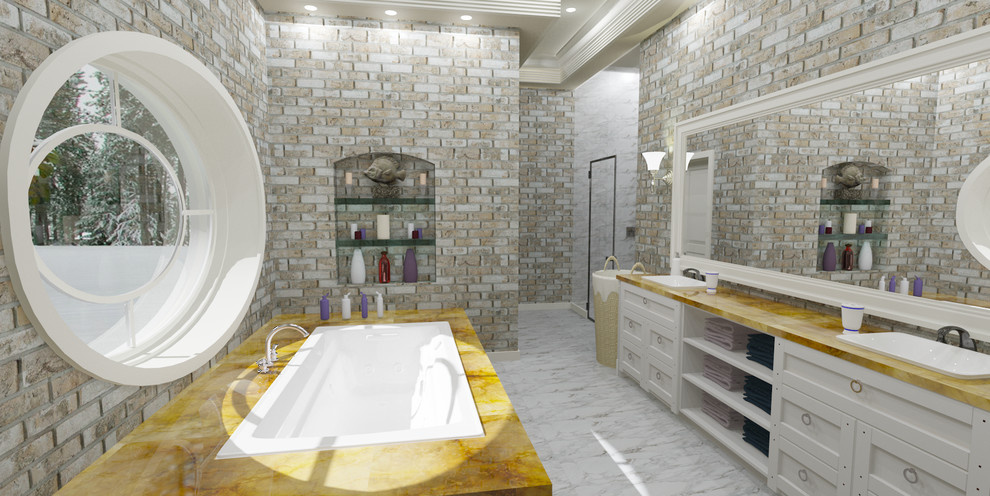 Master Bedroom with en suite master bath and walk in closet.