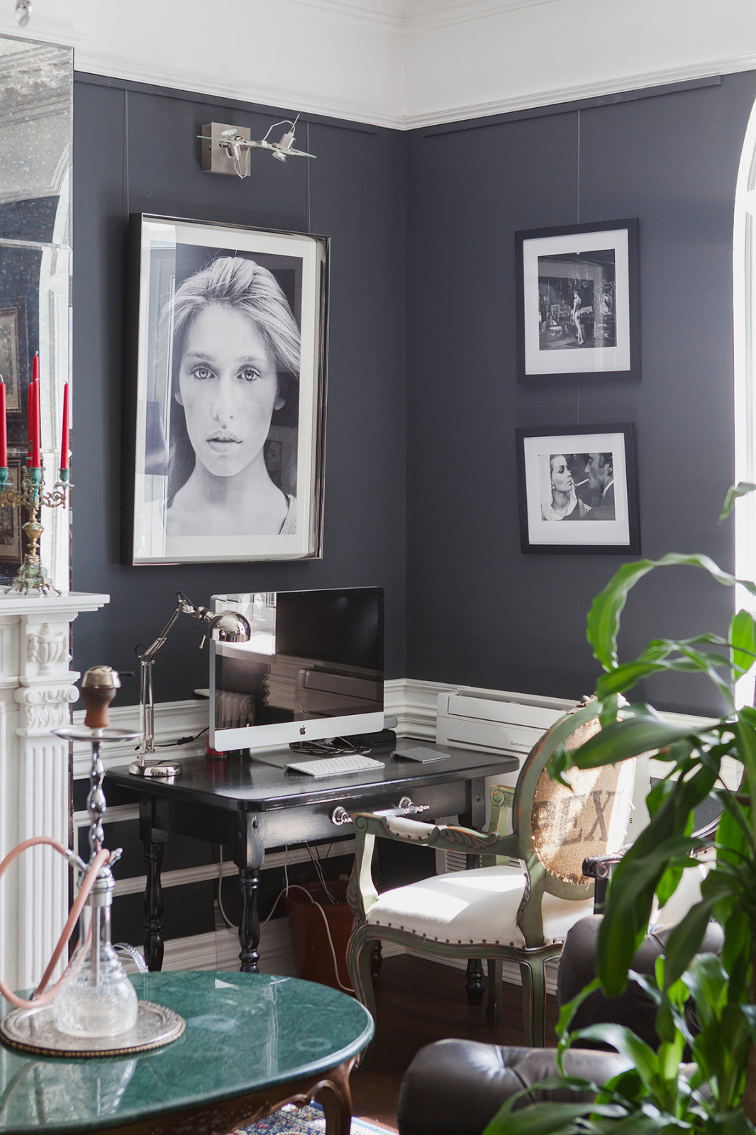 В гостях: Квартира с черными стенами напротив ипподрома