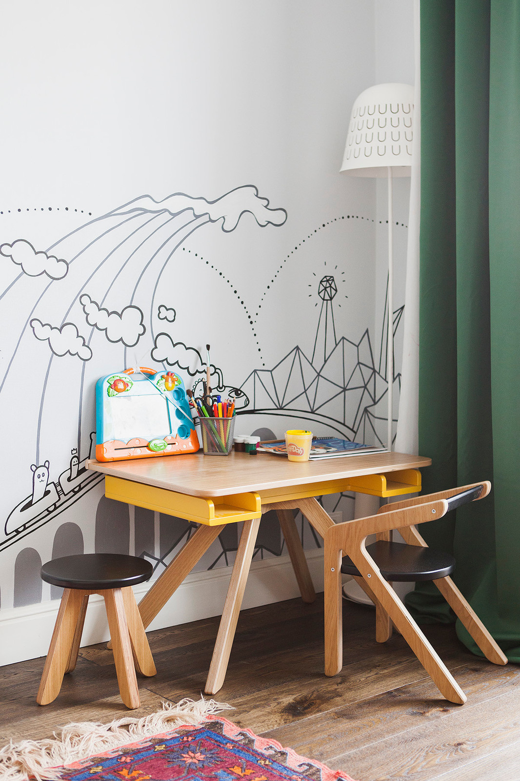 В гостях: Многоуважаемый стеллаж и другие интерьерные находки