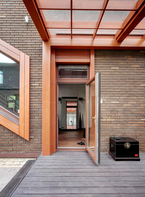 Residential for a poetess