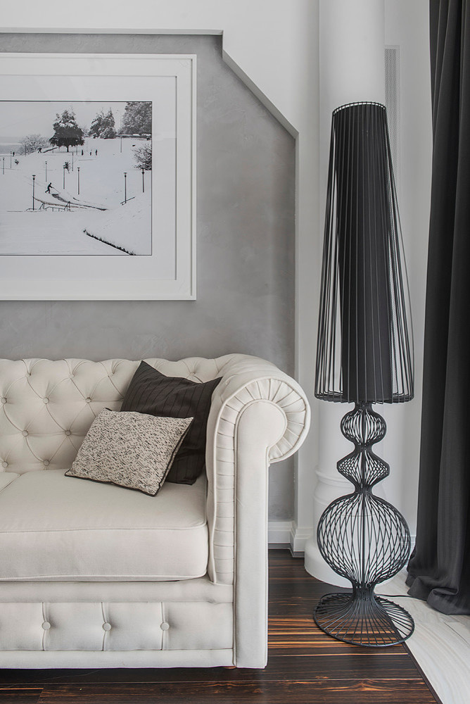 Houzz тур: Зеркальный коридор и красный конь