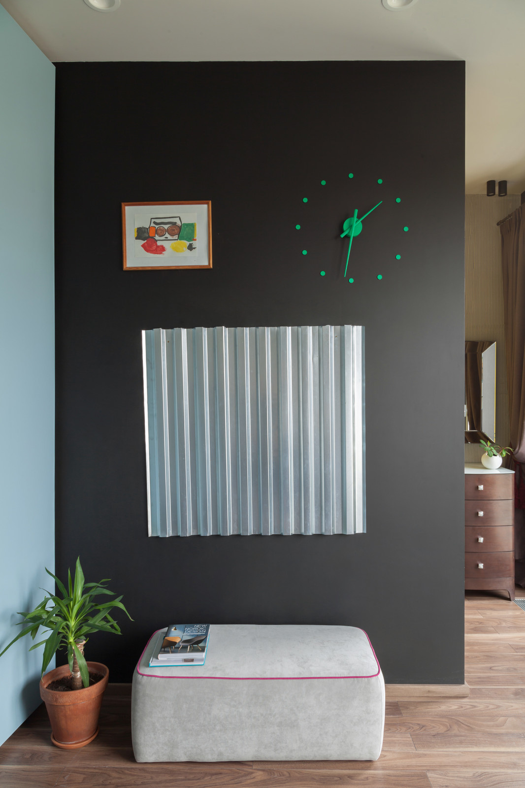 Houzz тур: Яркий таунхаус, который ломает стереотипы