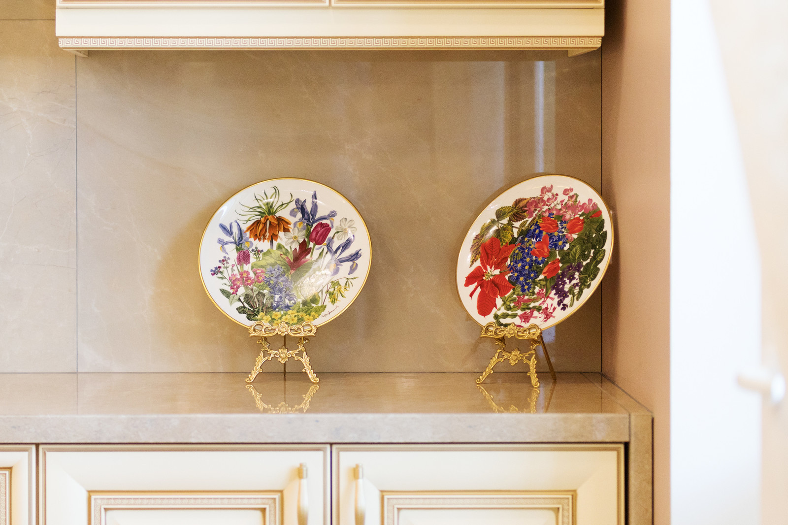 Как отличить антиквариат от старья