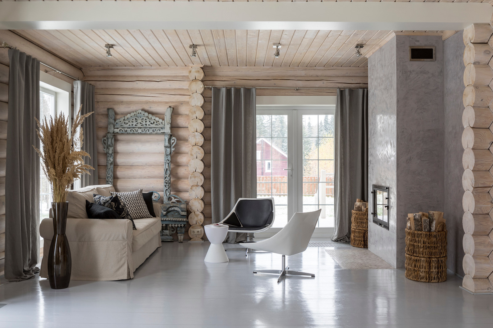 Дом с резными наличниками