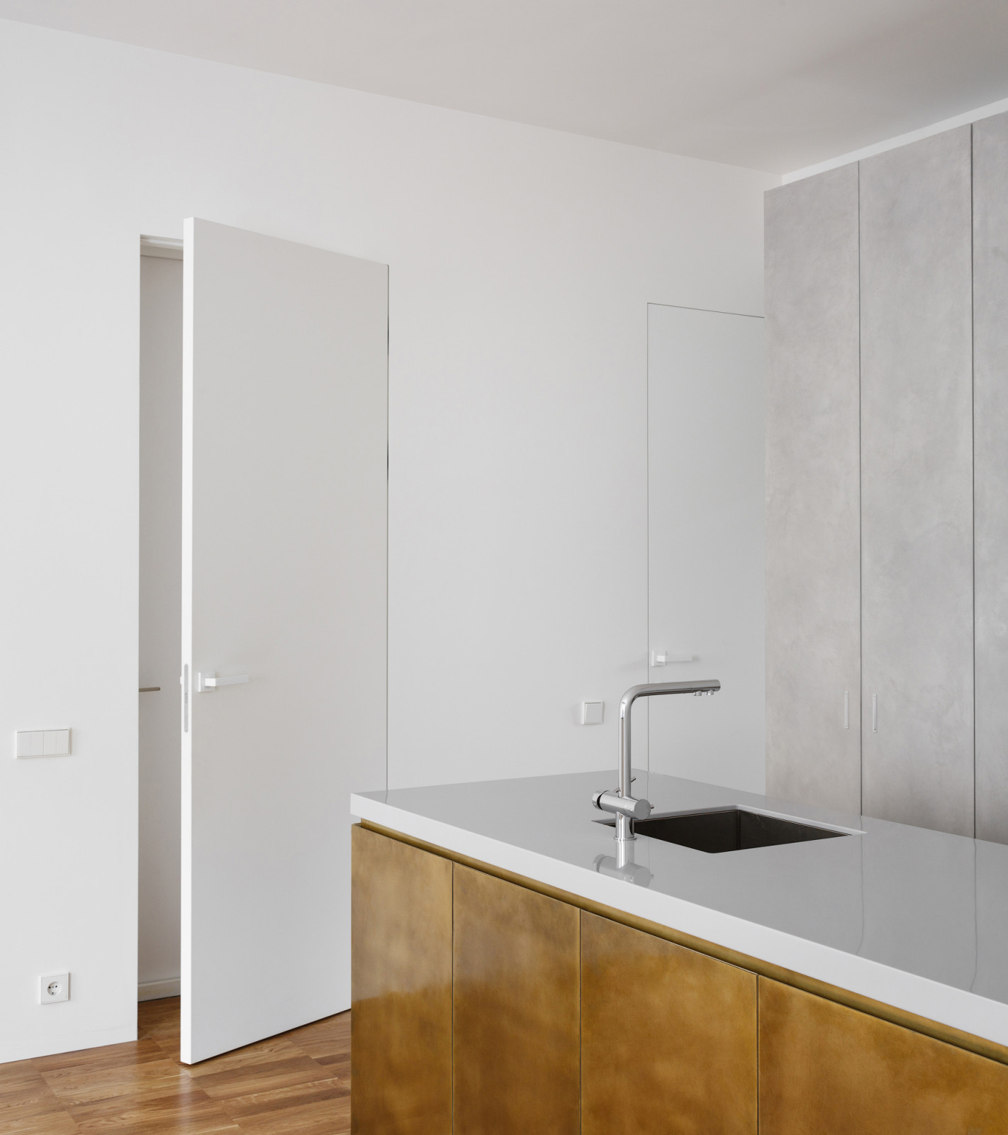 BOLSHOY LEVSHINSKIY APARTMENT