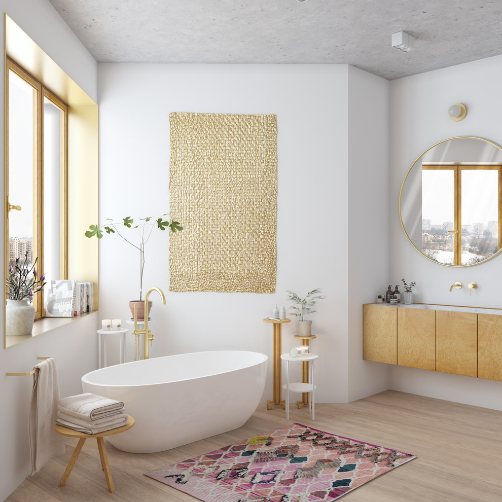 BRIGHT APARTMENT