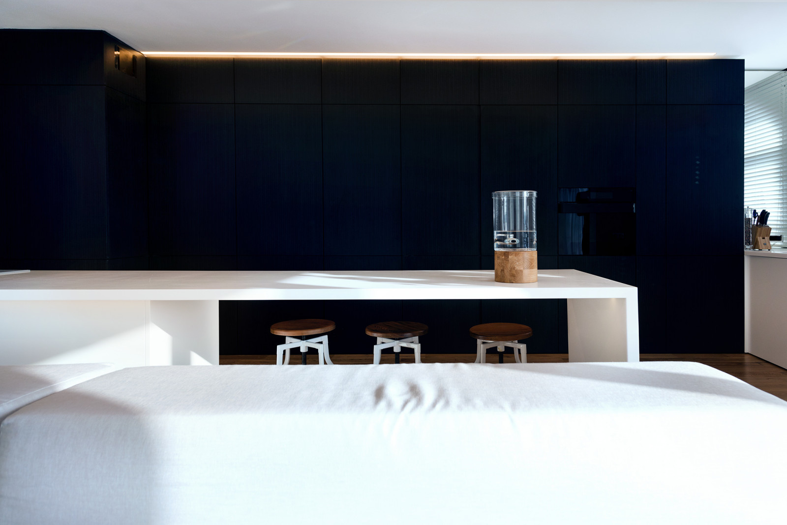 GLASS BOX