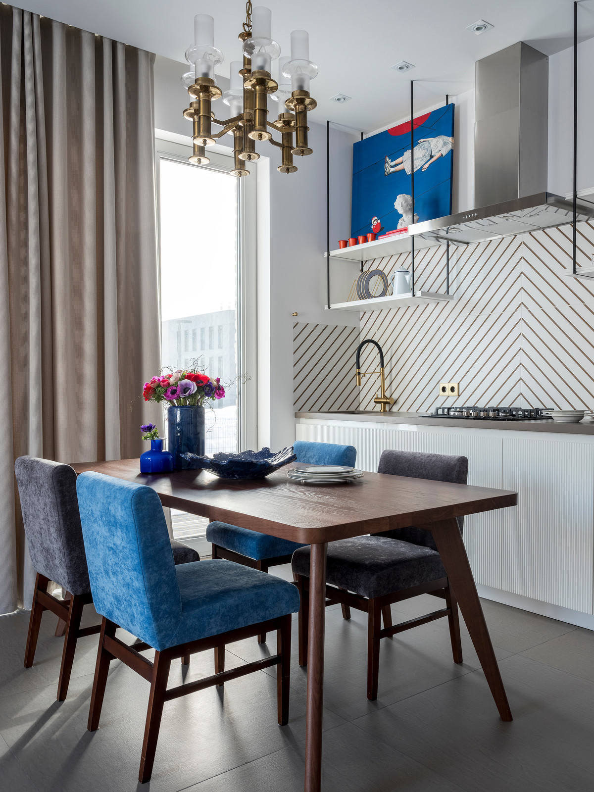 Просто фото: Кухня без верхних шкафов