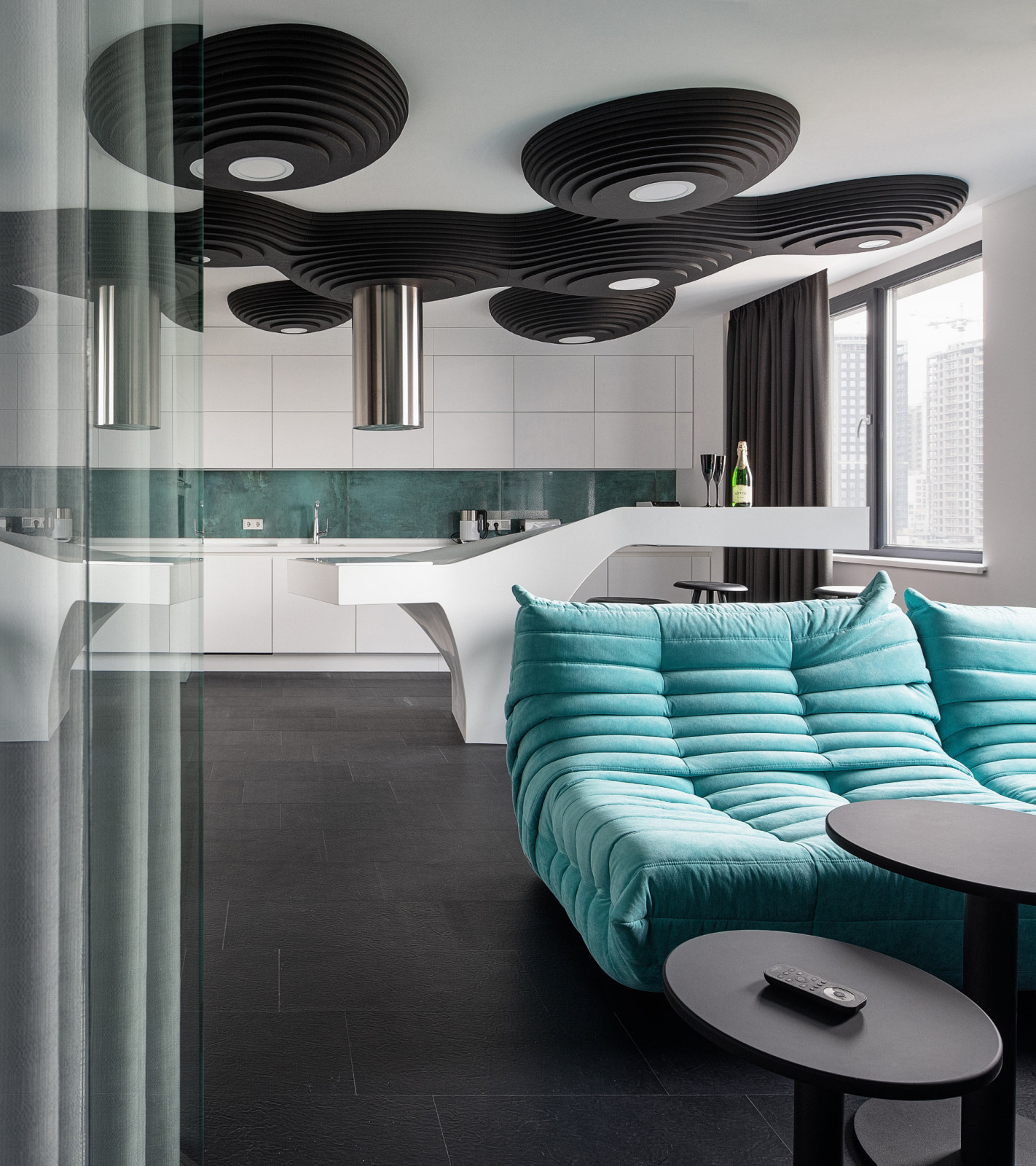 Houzz Украина: Квартира, которая напоминает космическую станцию