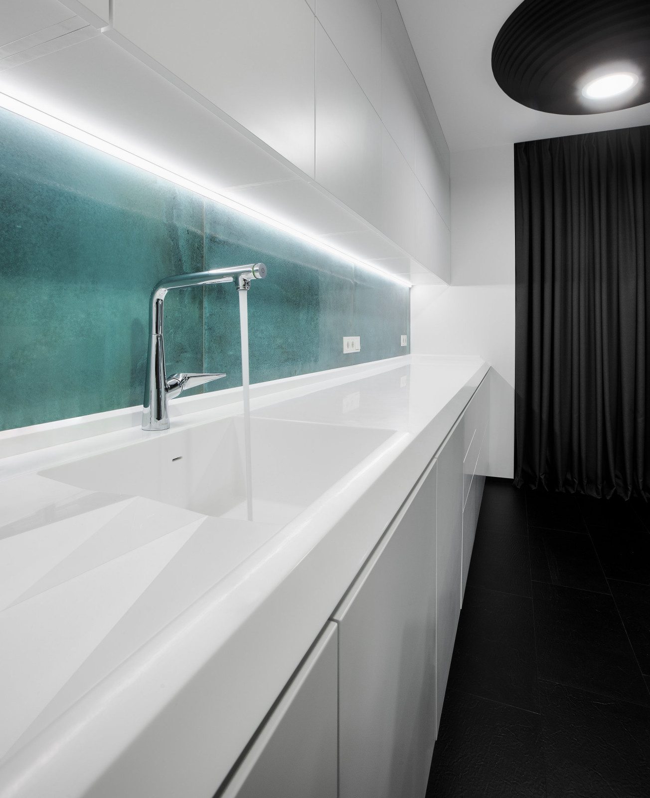 Houzz Украина: Квартира, которая напоминает космическую станцию