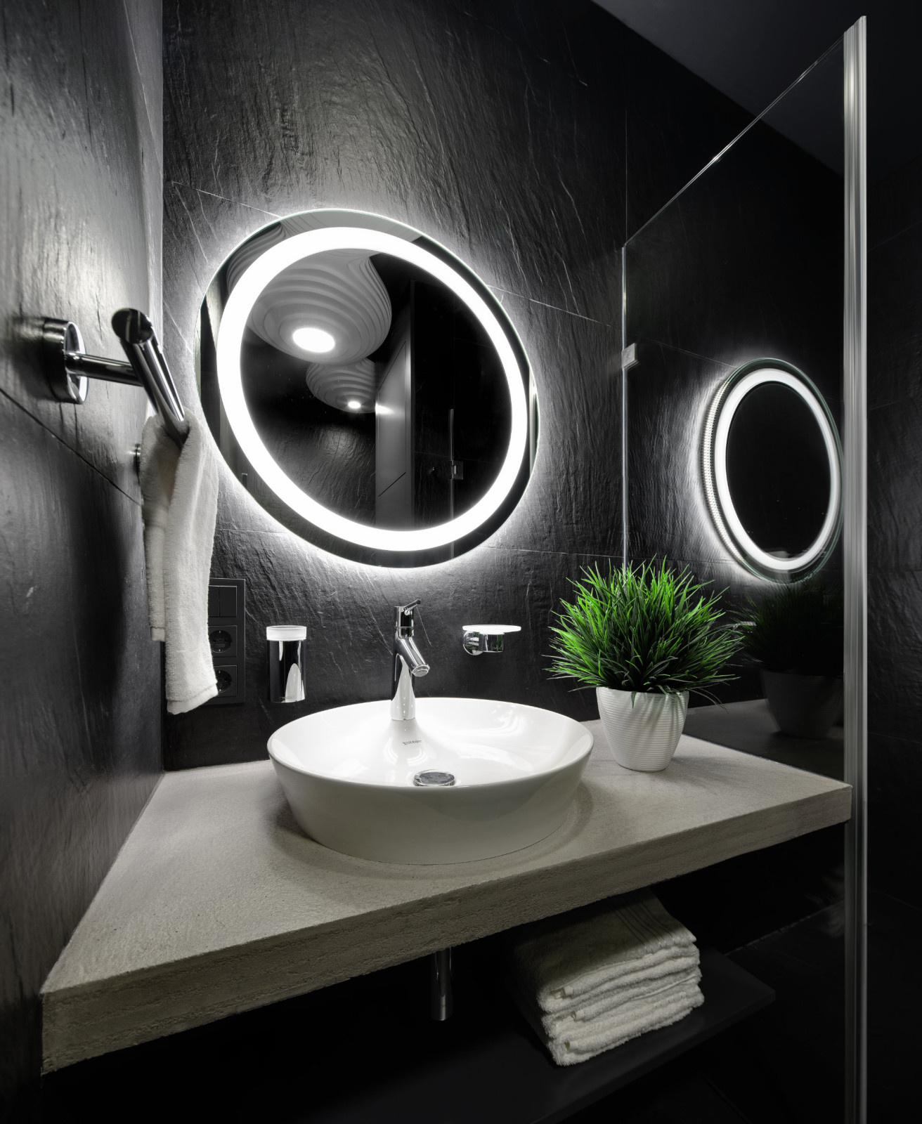 Houzz Украина: Квартира, которая напоминает космическую станцию