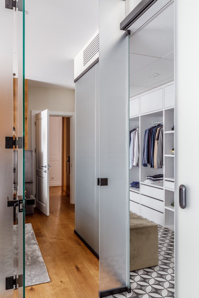 Houzz-тур: Квартира с золотой стеной