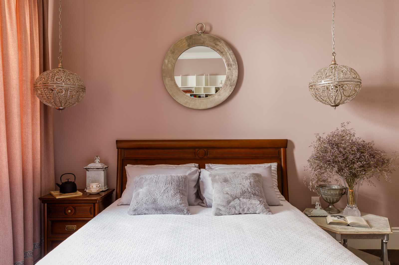 Houzz тур: Атмосферная классика с букетами и Ганешей в Краснодаре