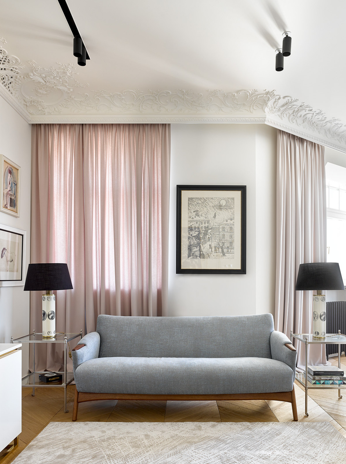 Houzz-тур: Белая квартира на Цветном