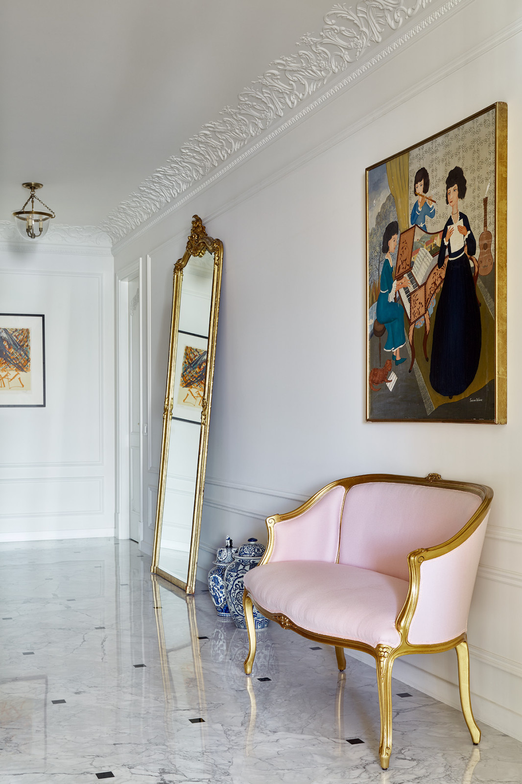 Houzz-тур: Белая квартира на Цветном
