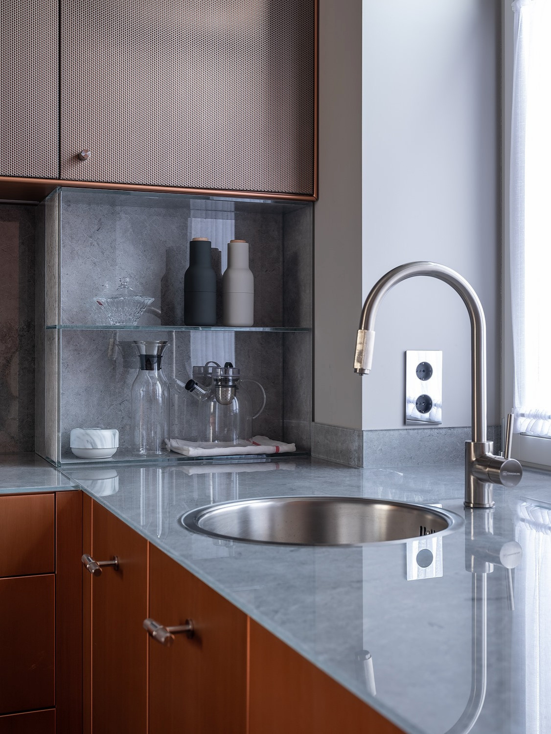 Проект недели: Кухня в высотке на Котельнической набережной