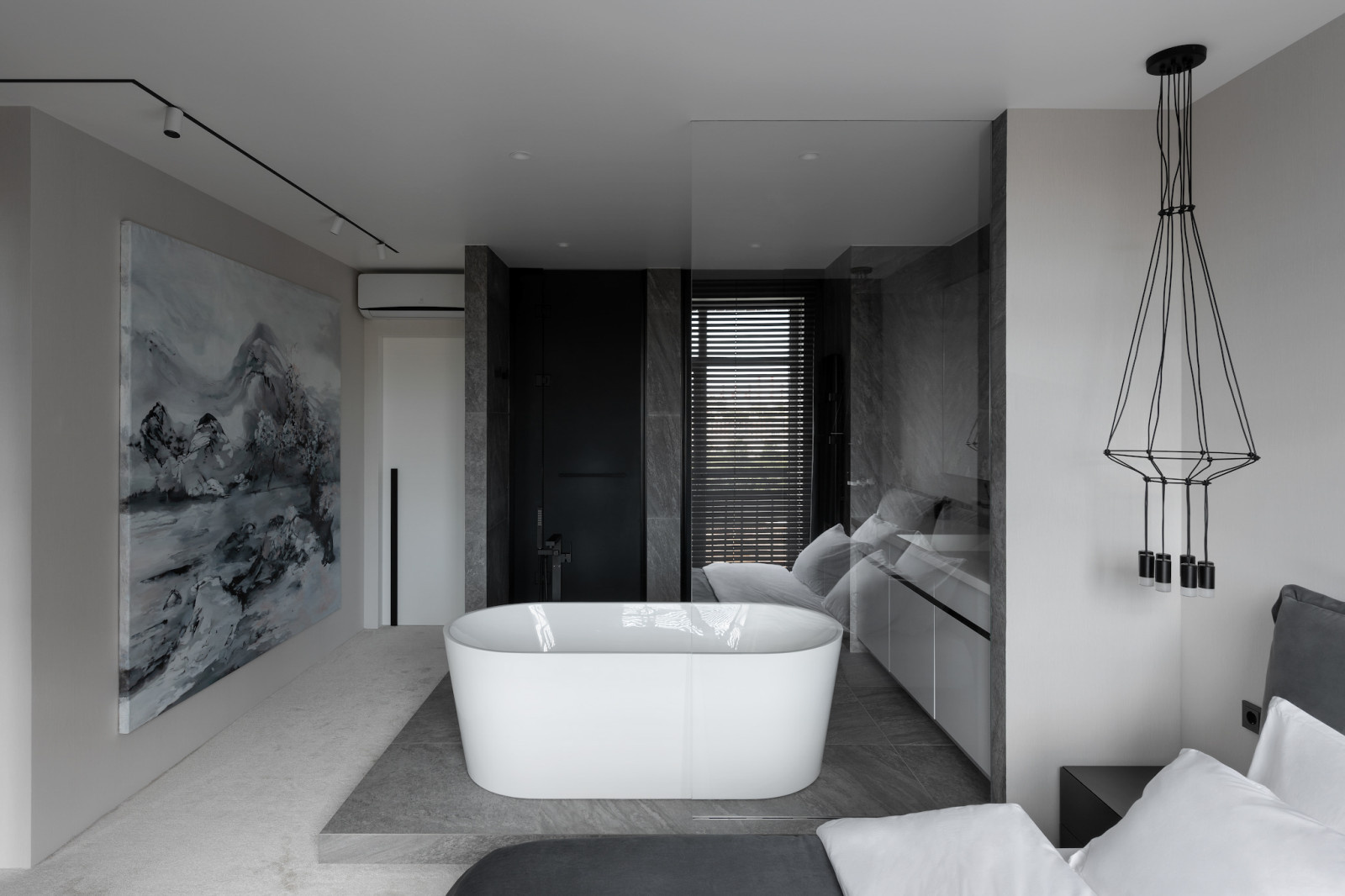 Проект недели: Спальня с ванной в центре комнаты