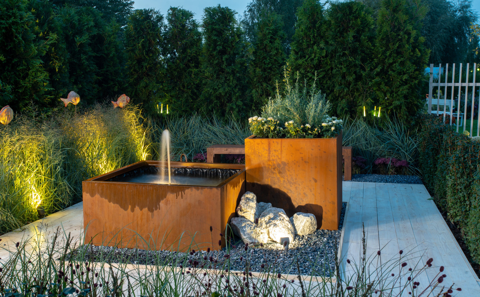 Сад недели: с огородом, кортеном и «живоносным источником»