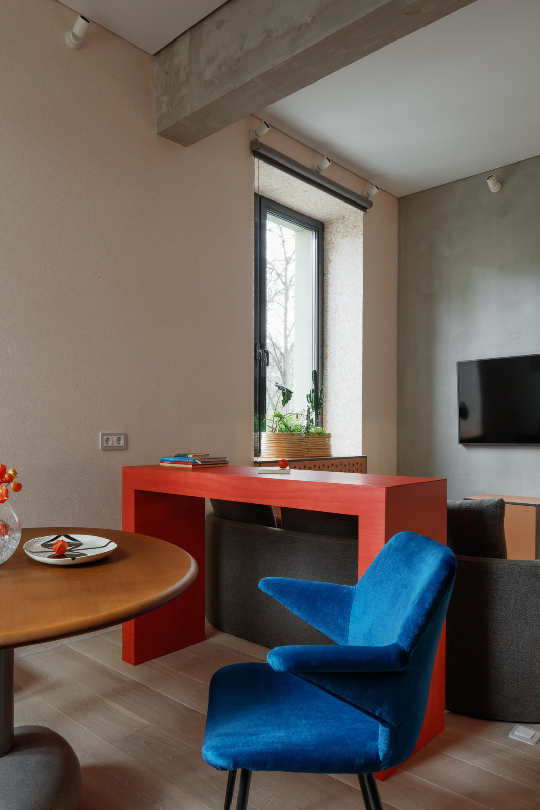 Houzz тур: Яркие апартаменты почти без стен