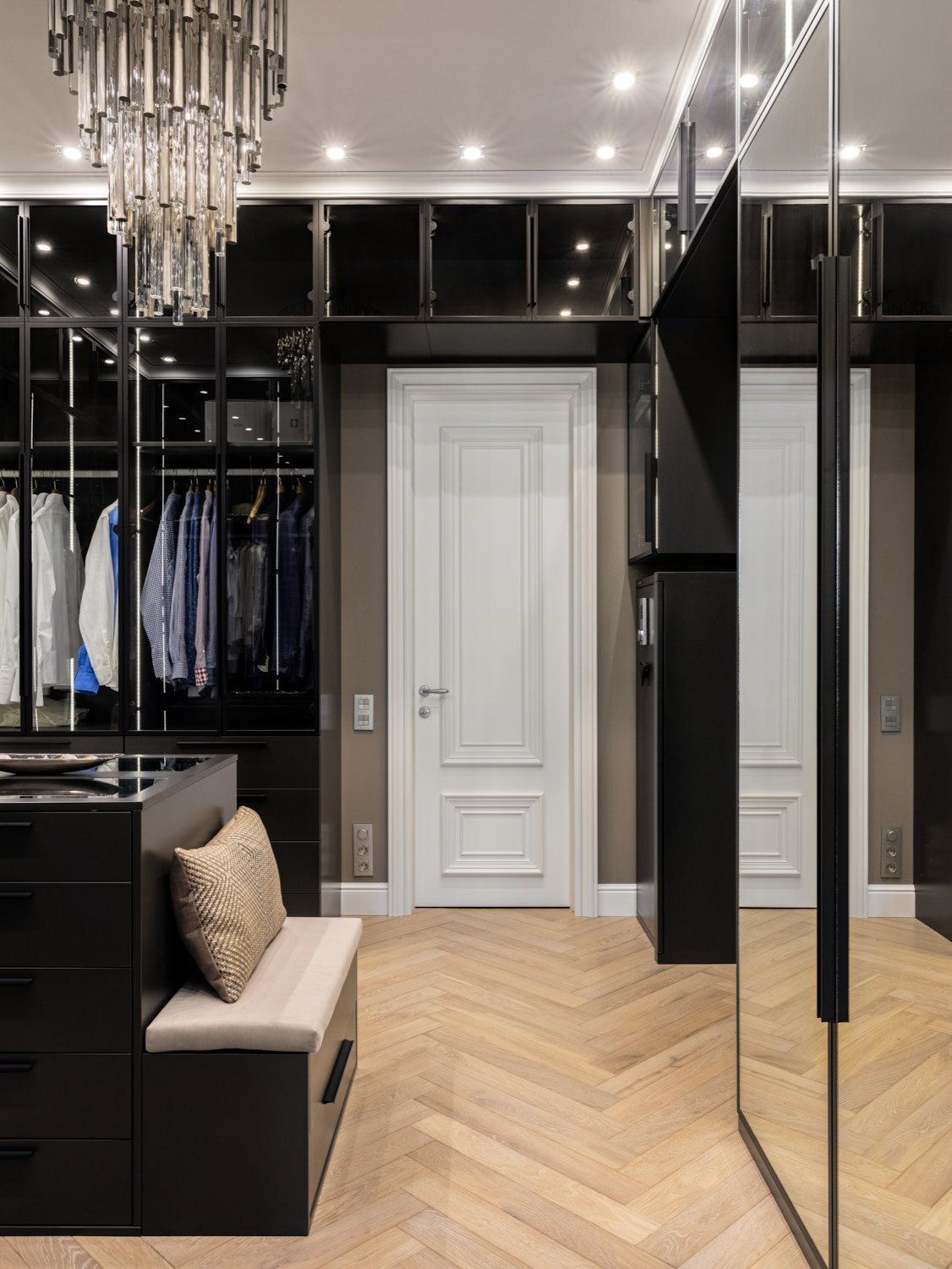 Поиск планировки: Квартира с детской и кабинетом [4 плана]