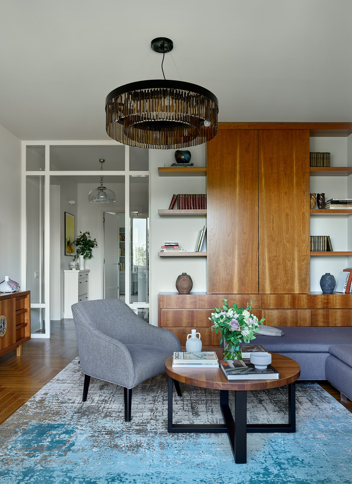 Фотоохота: 17 идей, как растворить стену в прихожей