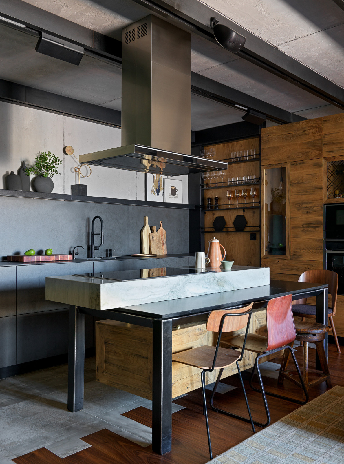 Dark loft apartment ROZMARIN A17