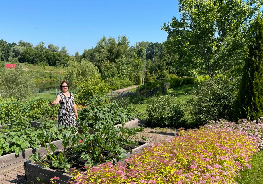 Проект недели: Фиолетовый сад трав