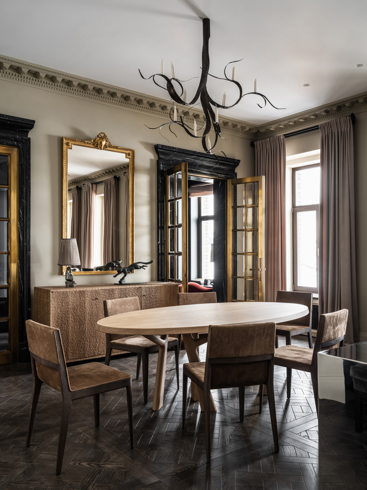 APPARTEMENT DE COLLECTIONNEURS