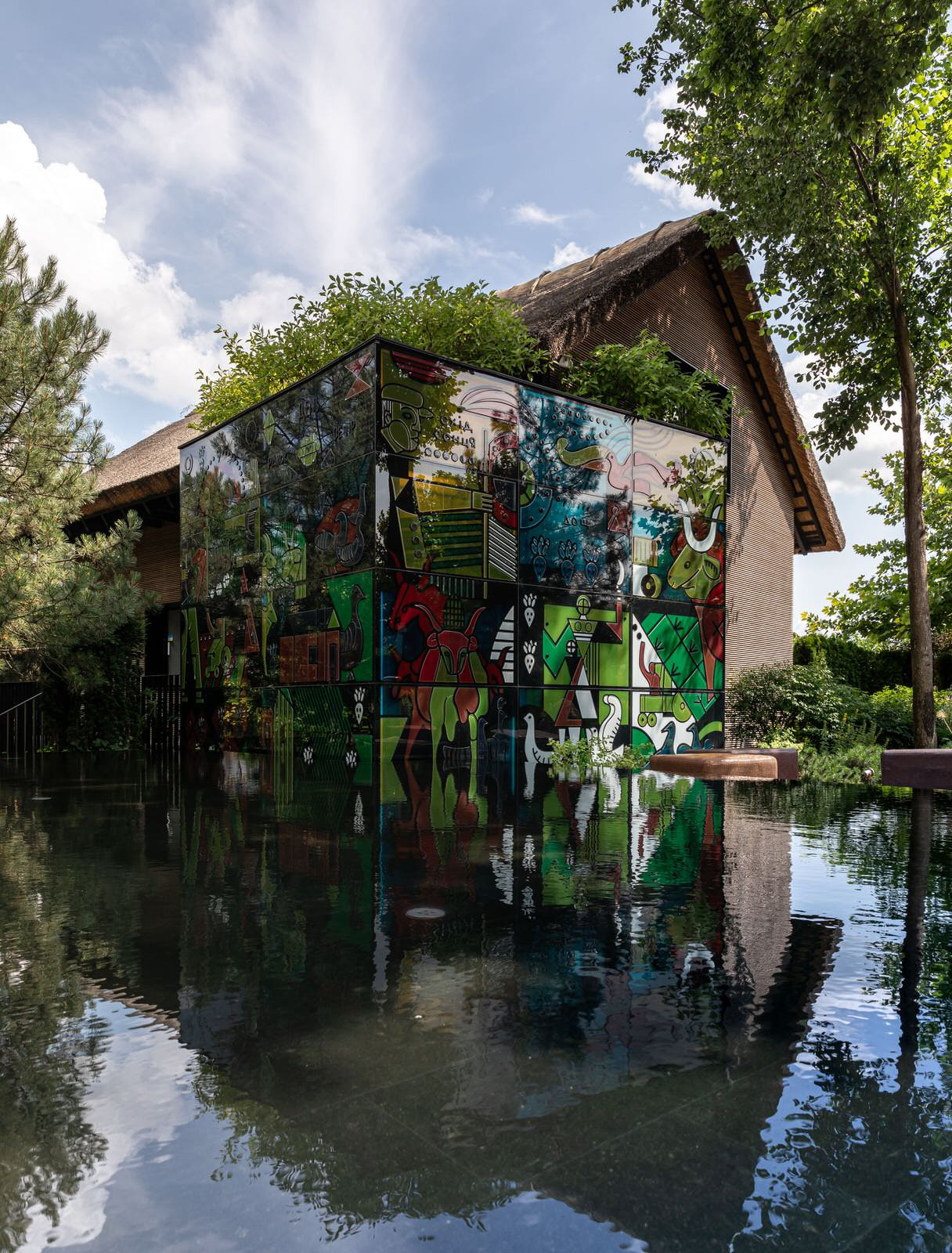 DYVO HUT