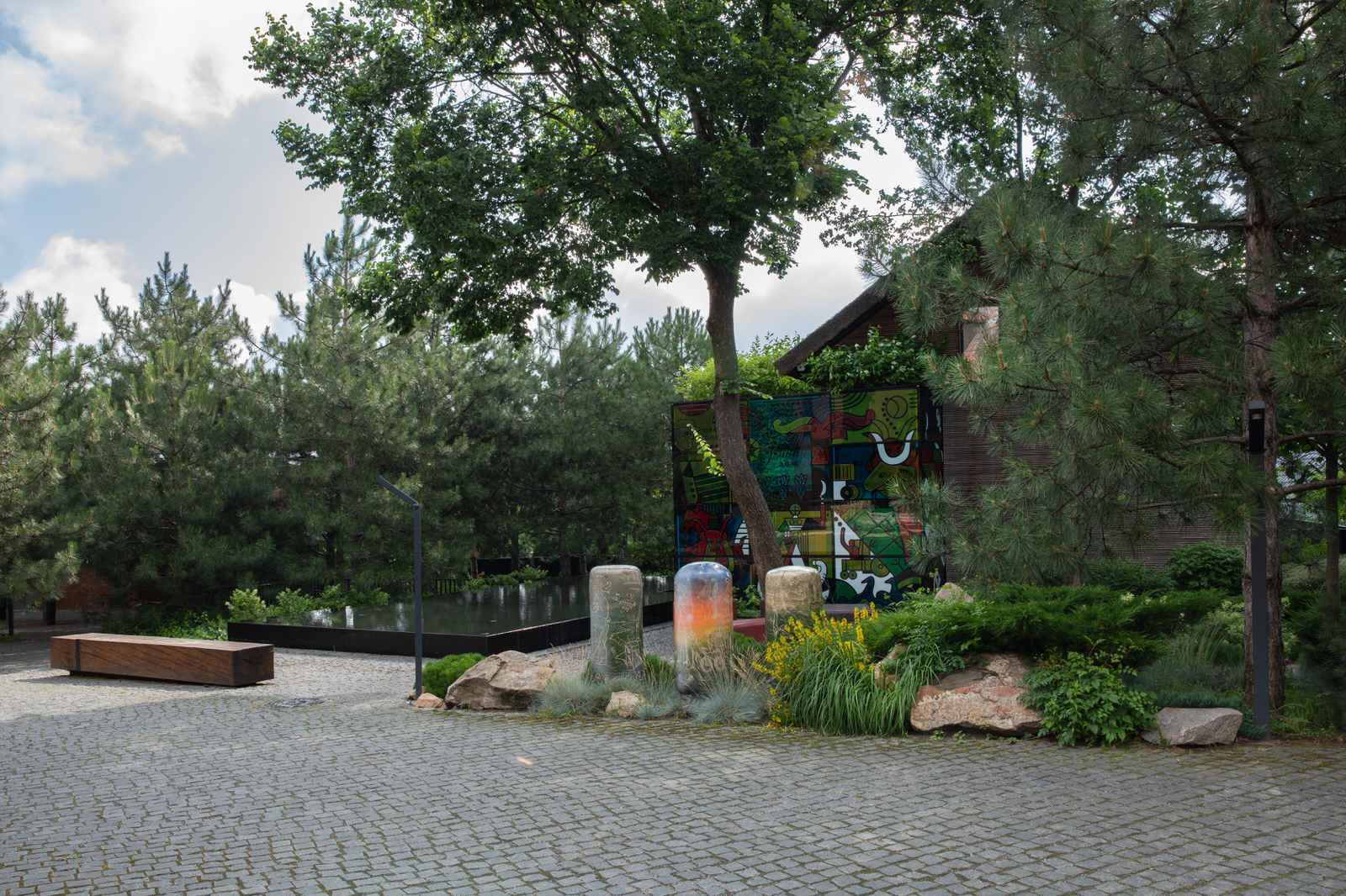 DYVO HUT