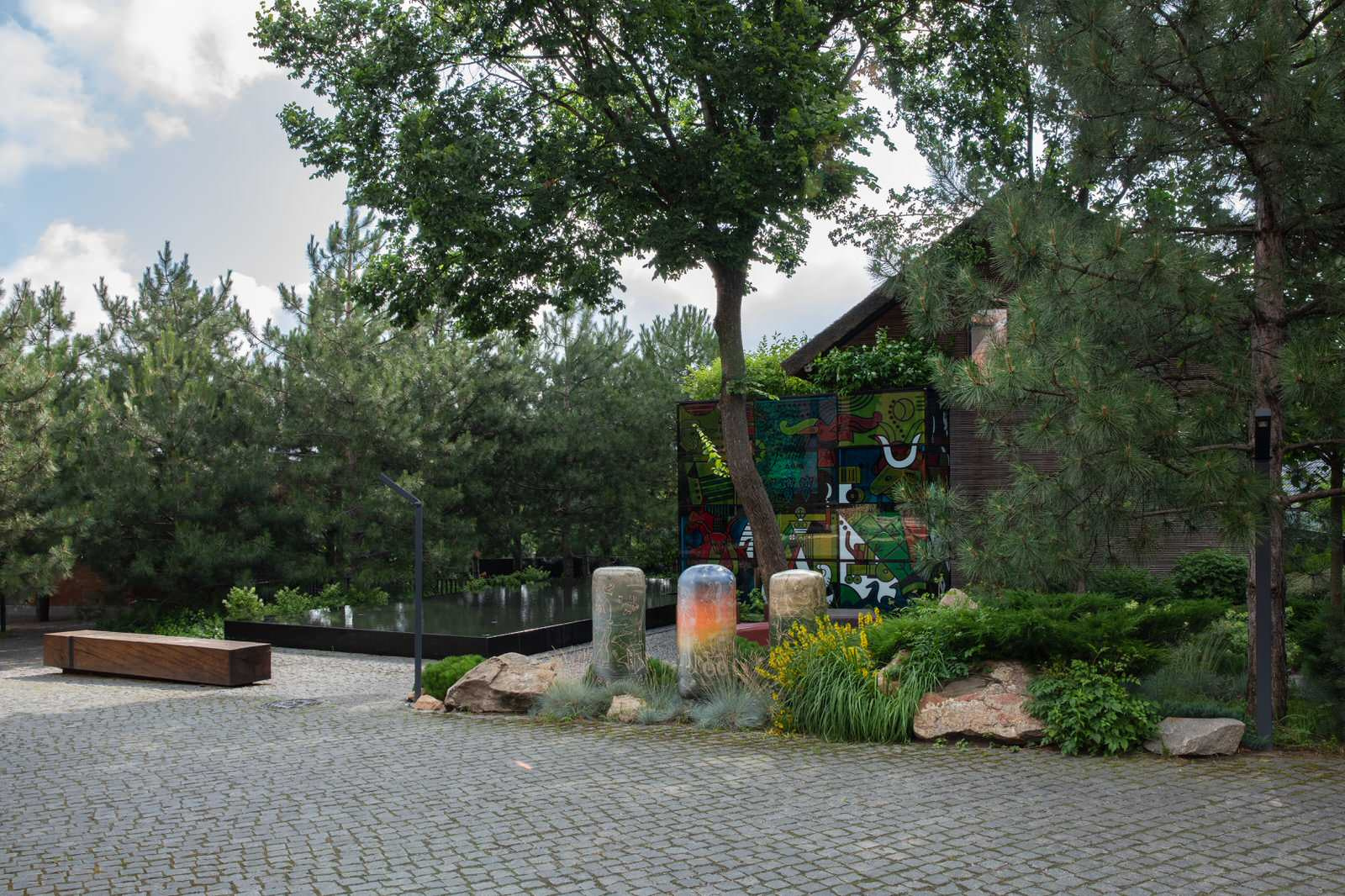 DYVO HUT