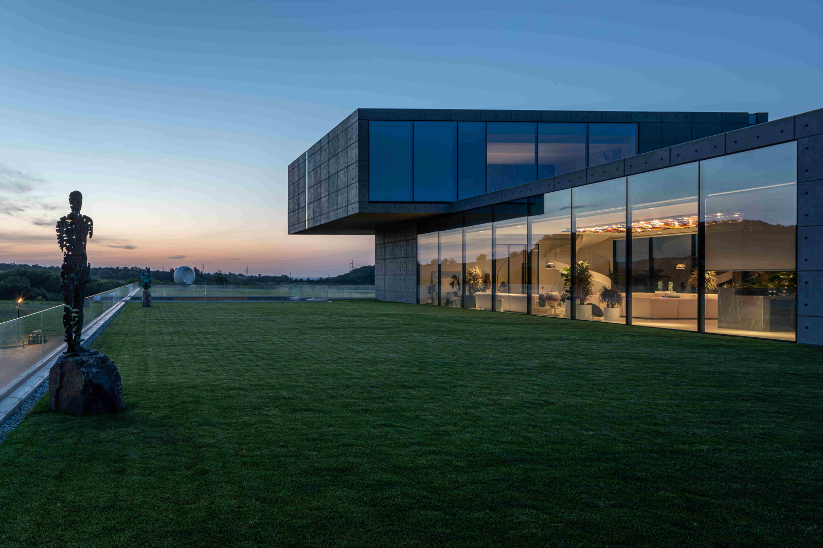 FUTAGO HOUSE