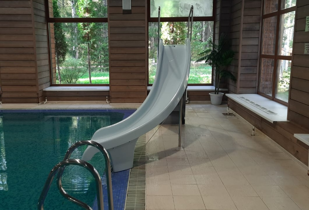Обложка проекта: Горка для бассейна Laguna Pools