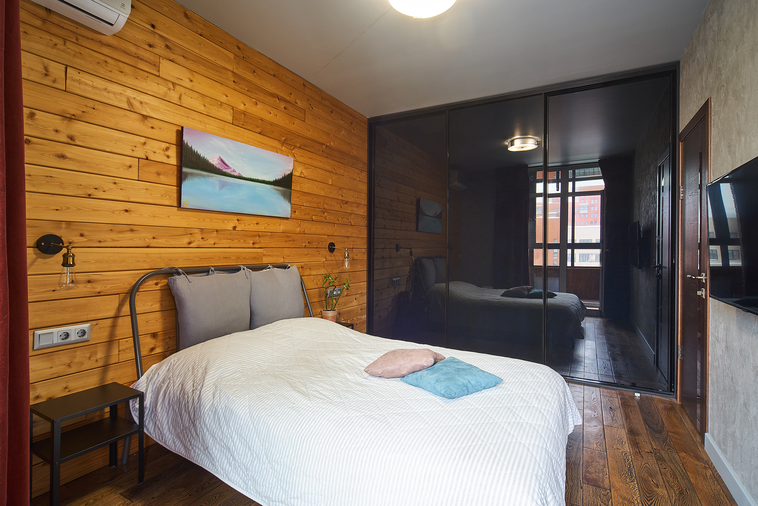 THE LOFT