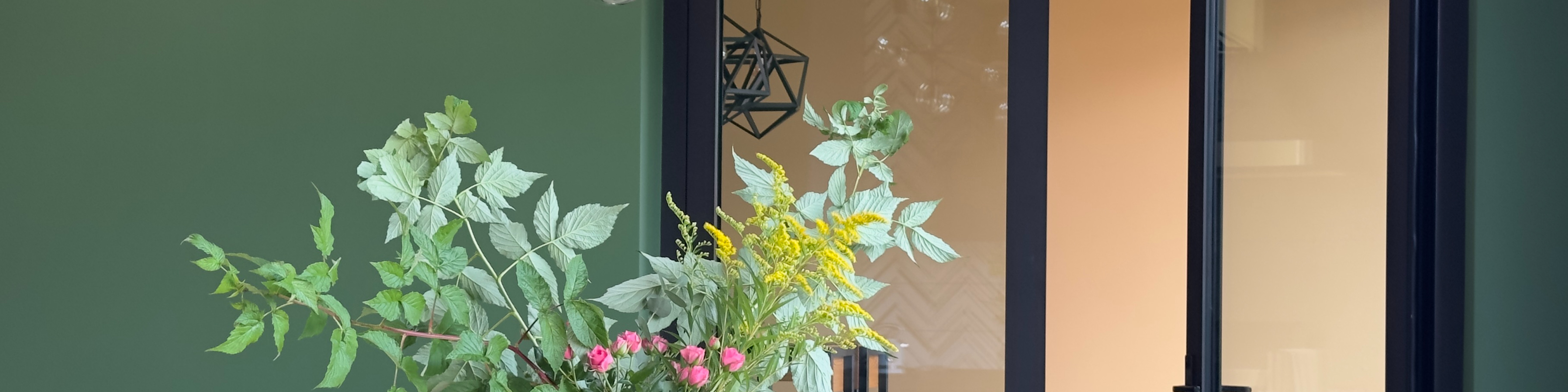 Фоновое изображение профиля Алия Отарова