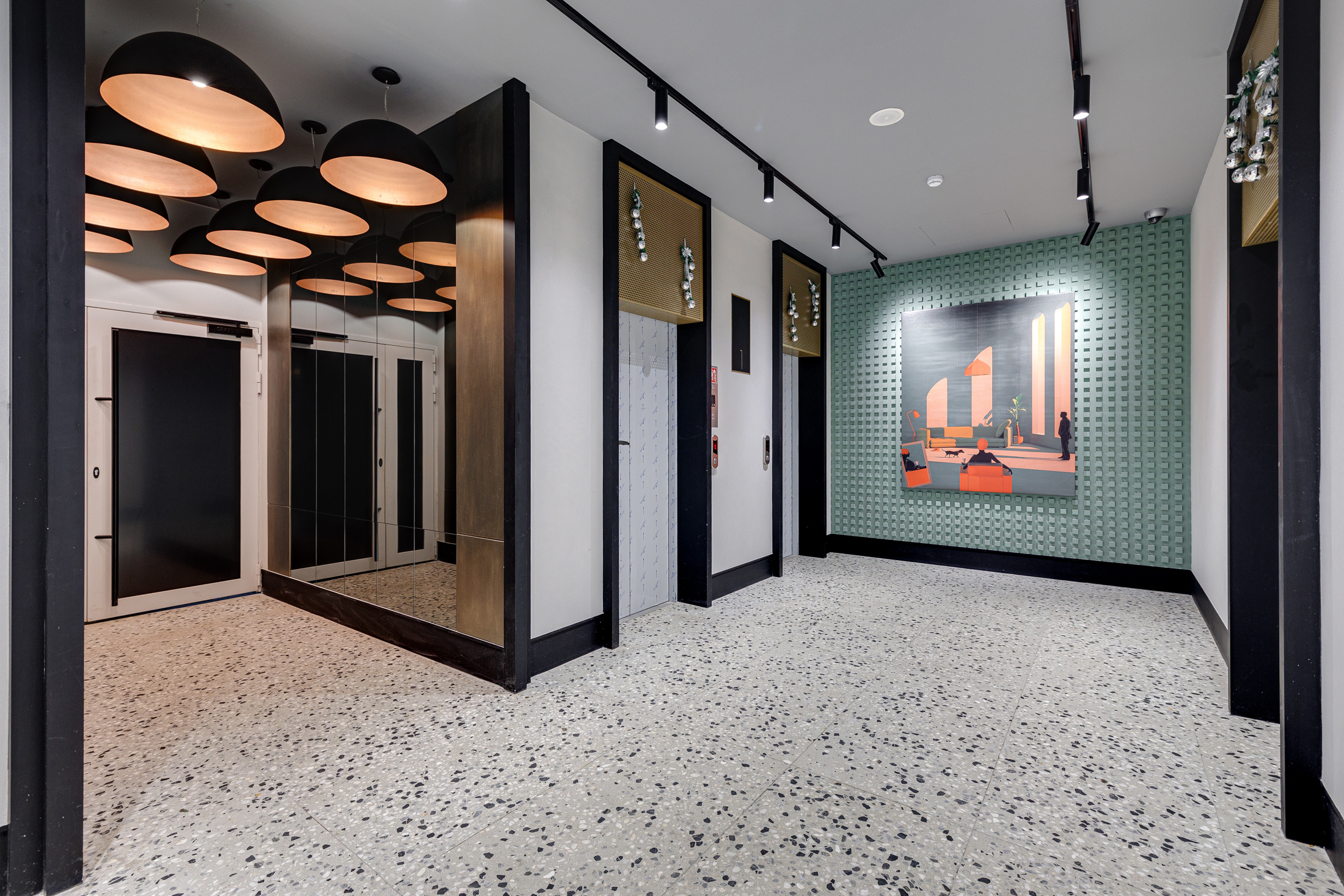 Современные  апартаменты Окружной проезд 10б