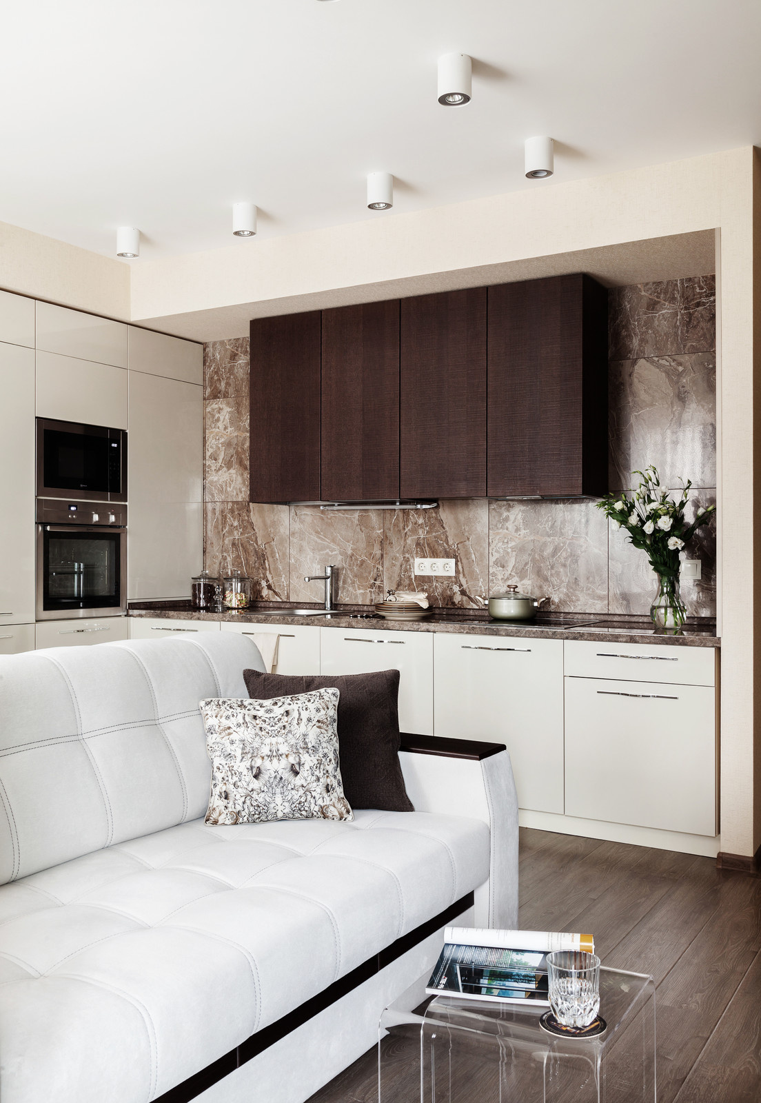 Окно в Париж.