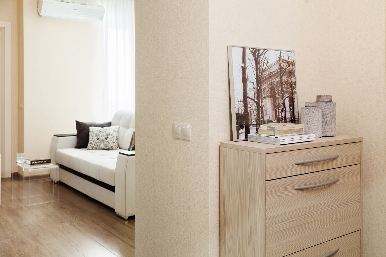 Окно в Париж.