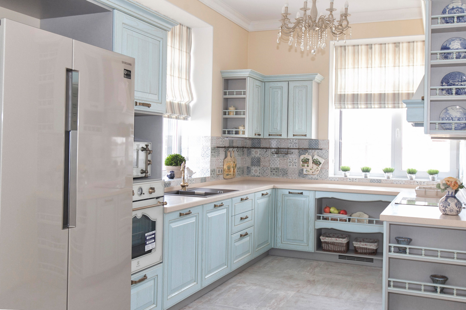 Теплый дом в холодных оттенках