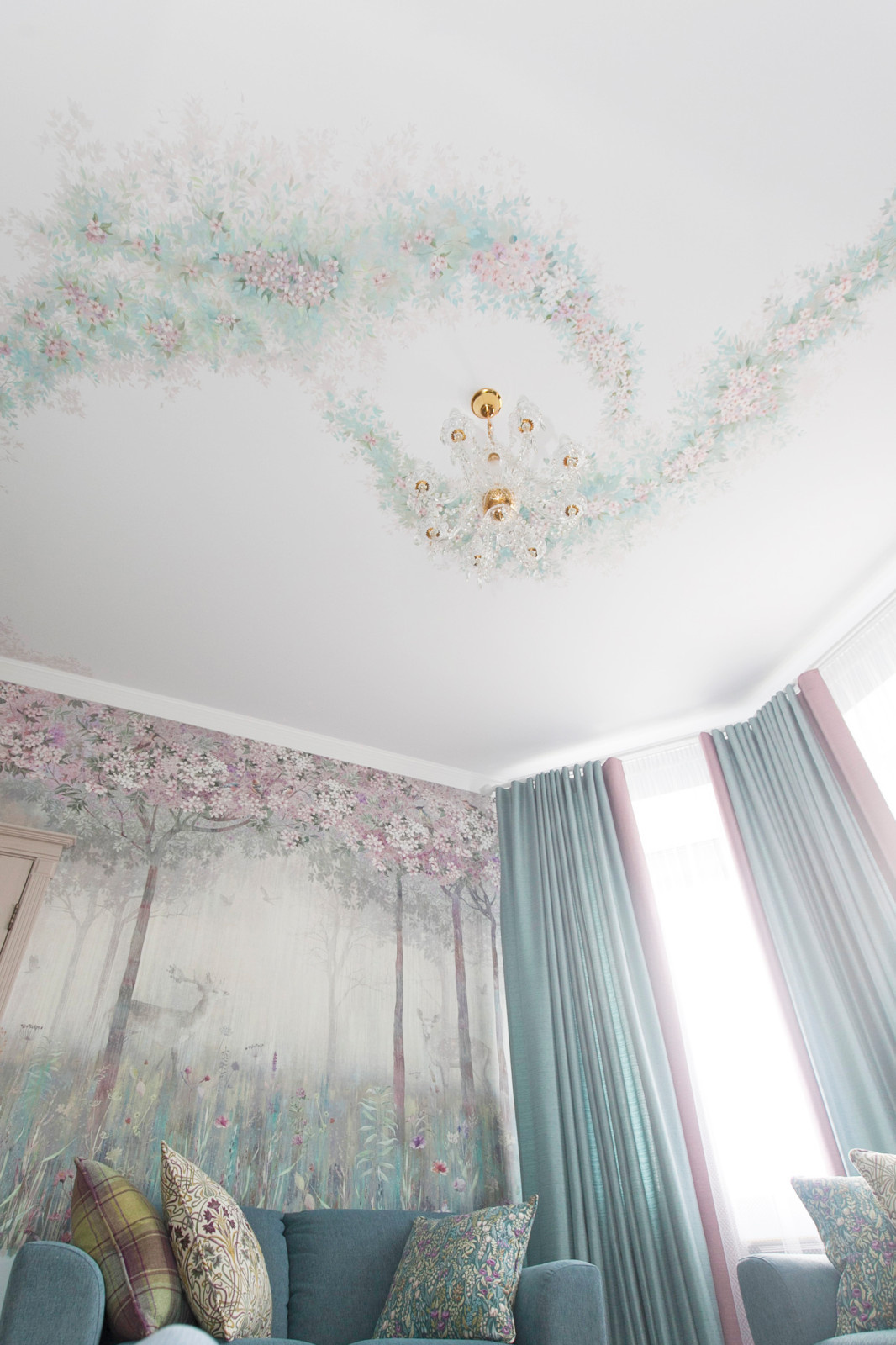 Теплый дом в холодных оттенках