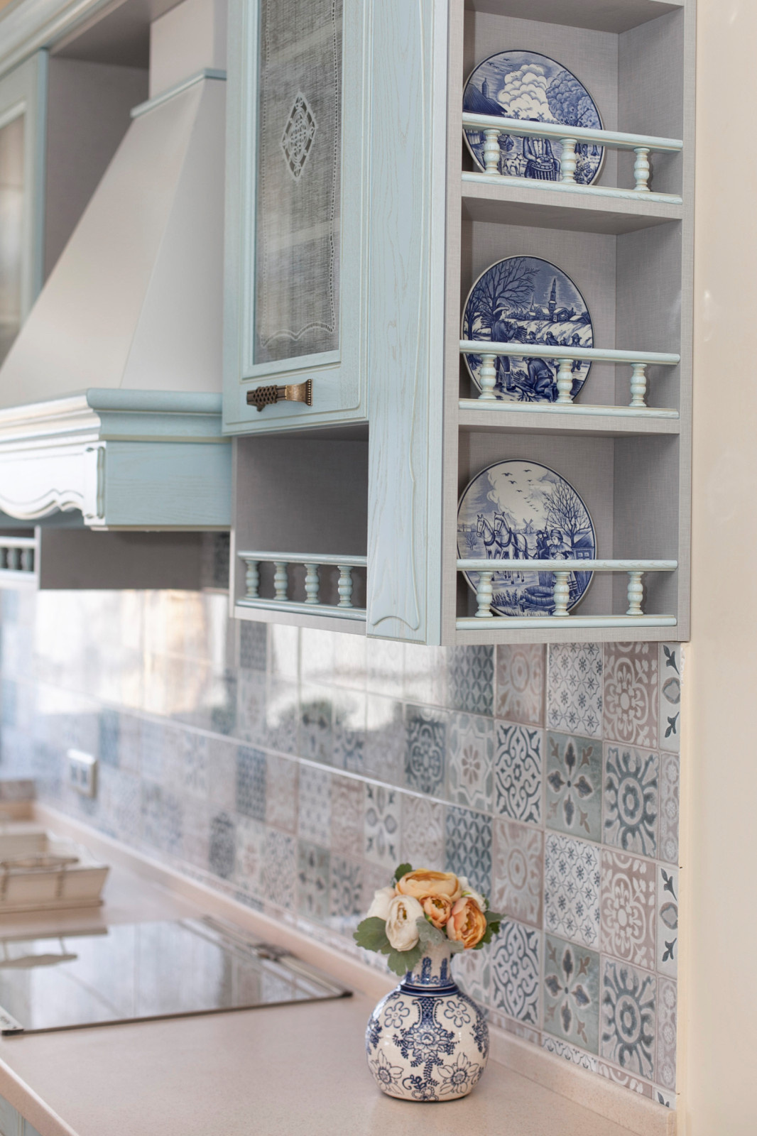 Теплый дом в холодных оттенках