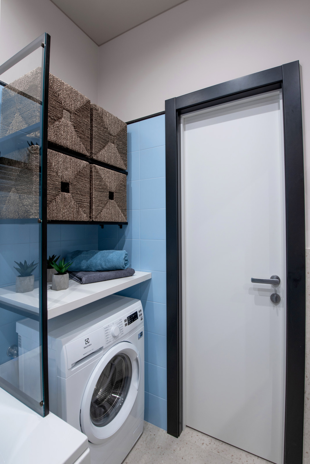 Обложка проекта: Компакт Хауз - Реализация