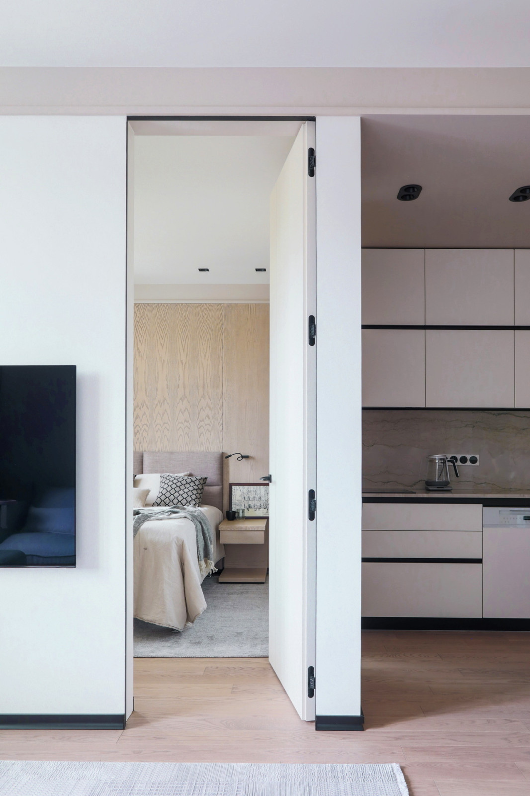 Белая квартира.