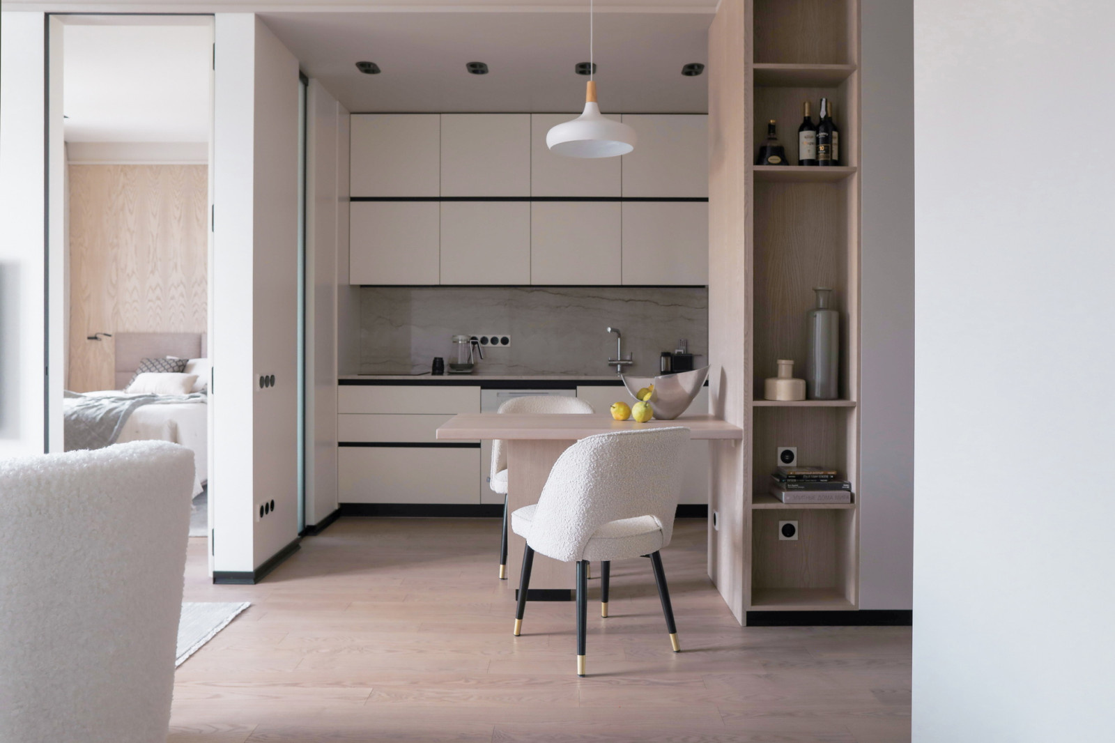 Белая квартира.