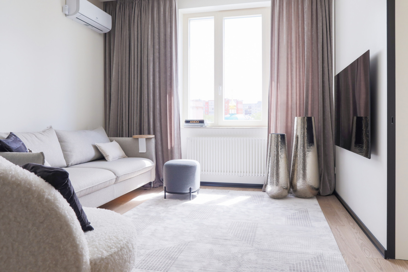 Белая квартира.