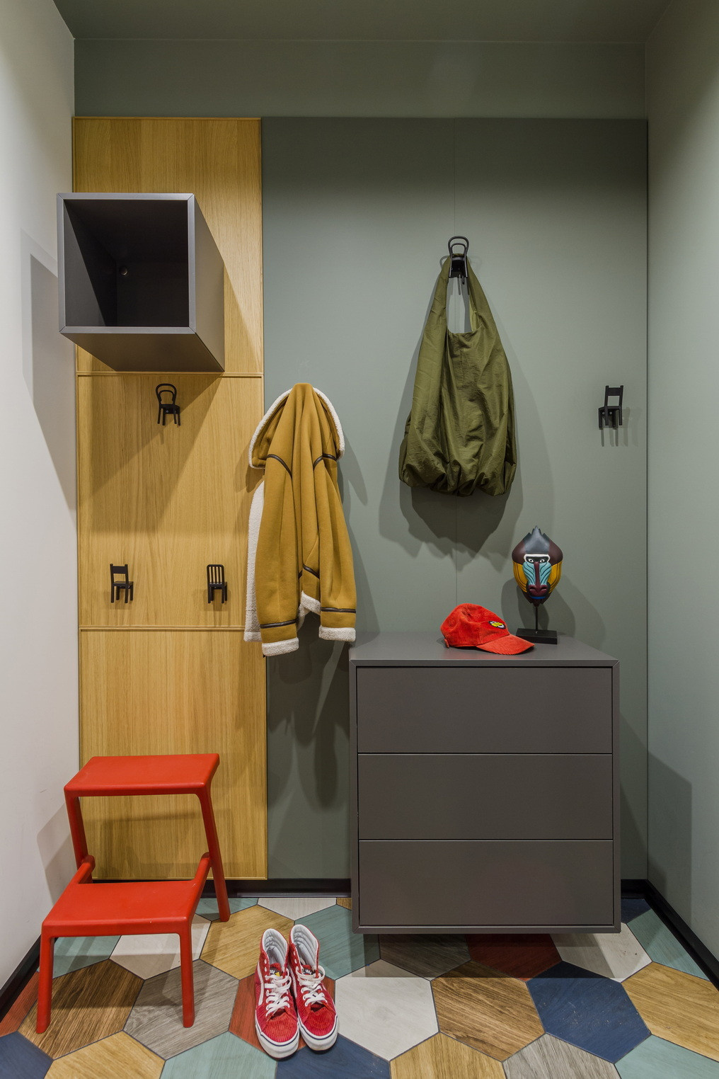 Яркий Нижний.