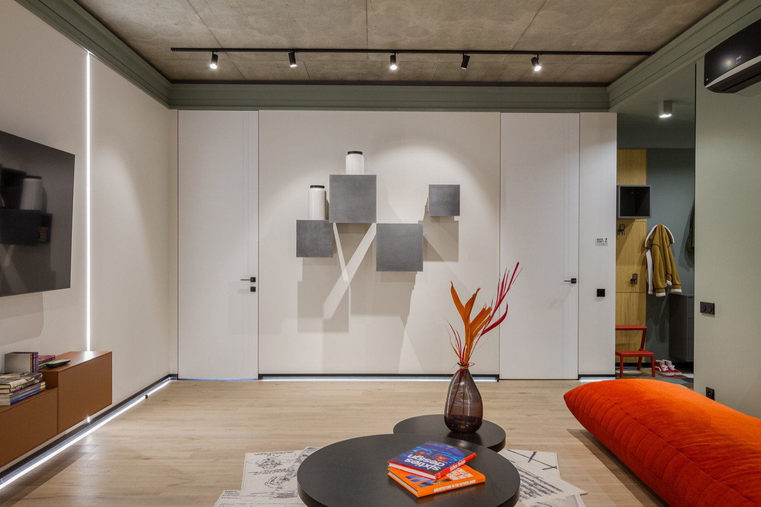 Яркий Нижний.