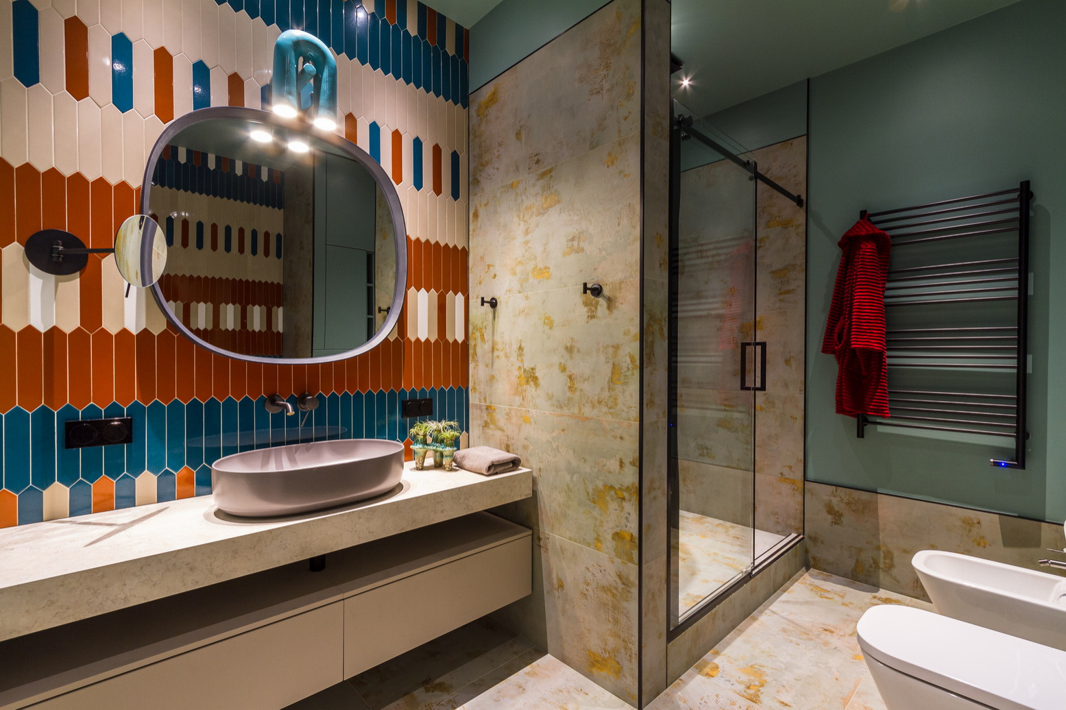 Яркий Нижний.