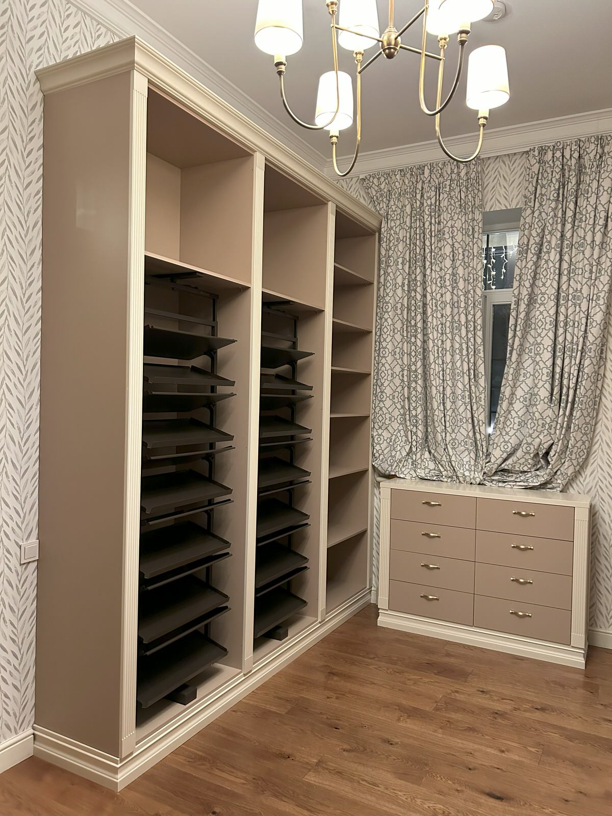 Замена мебели в загродном доме - Гардеробная