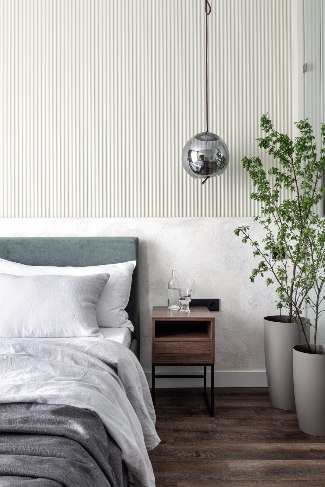 Фрагмент интерьера спальни